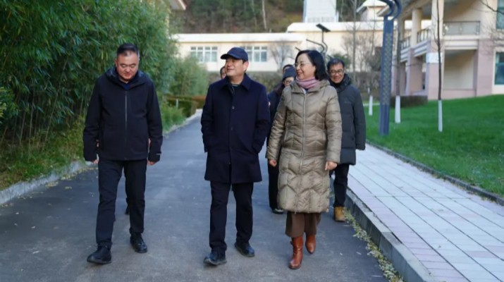 石培文董事長(zhǎng)帶隊(duì)調(diào)研指導(dǎo)天水和諧園如驛部落冬季運(yùn)營工作