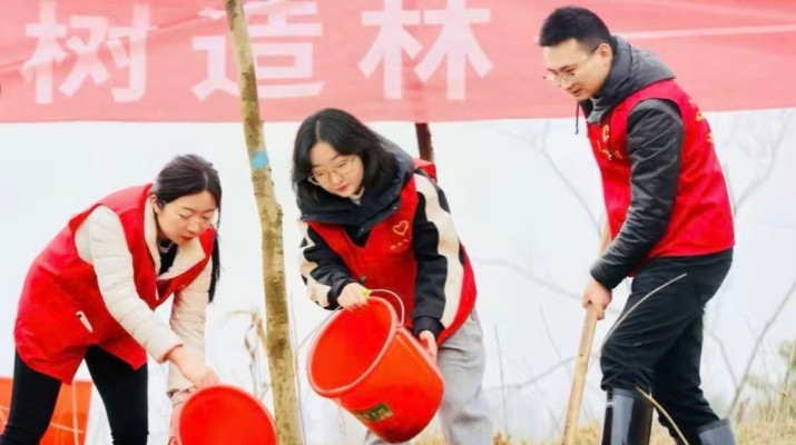 青春綻芳華，擔當譜新篇——投資集團張曉穎獲評2025年度“甘肅省優秀共青團員”榮譽稱號